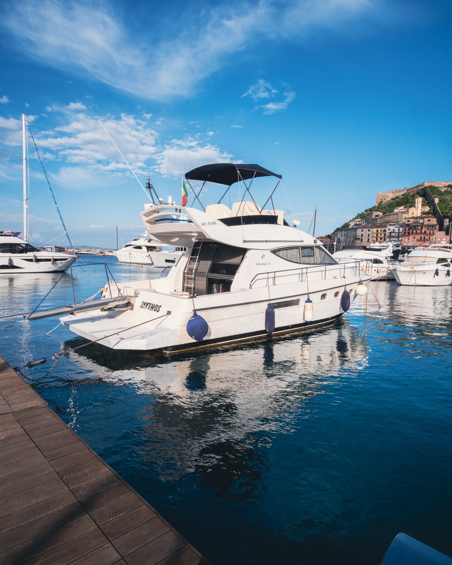 Yacht con Skipper – Escursione di Mezza Giornata all'Isola Rossa — immagine 4